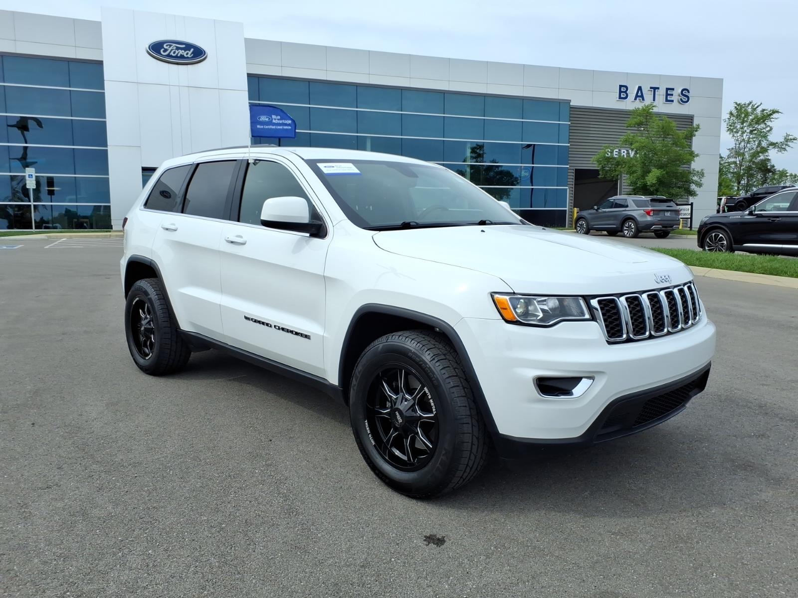 2022 Jeep Grand Cherokee Laredo E's photo