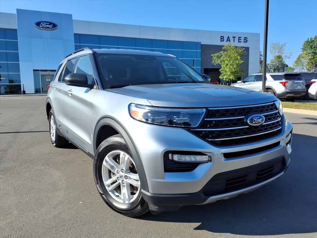 2023 Ford Explorer XLT's photo