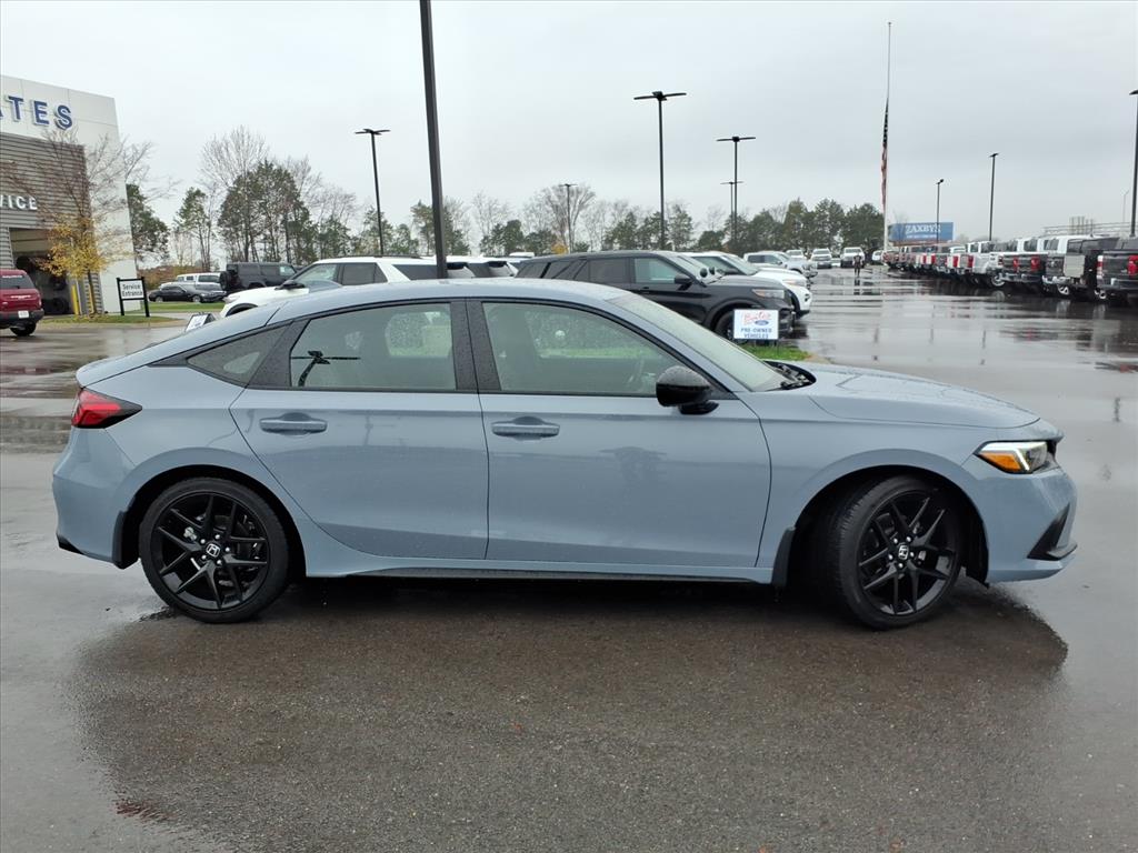 2023 Honda Civic Sport Hatchback photo 2