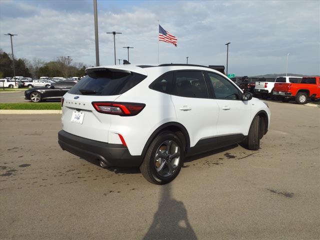 2025 Ford Escape ST-Line photo 3