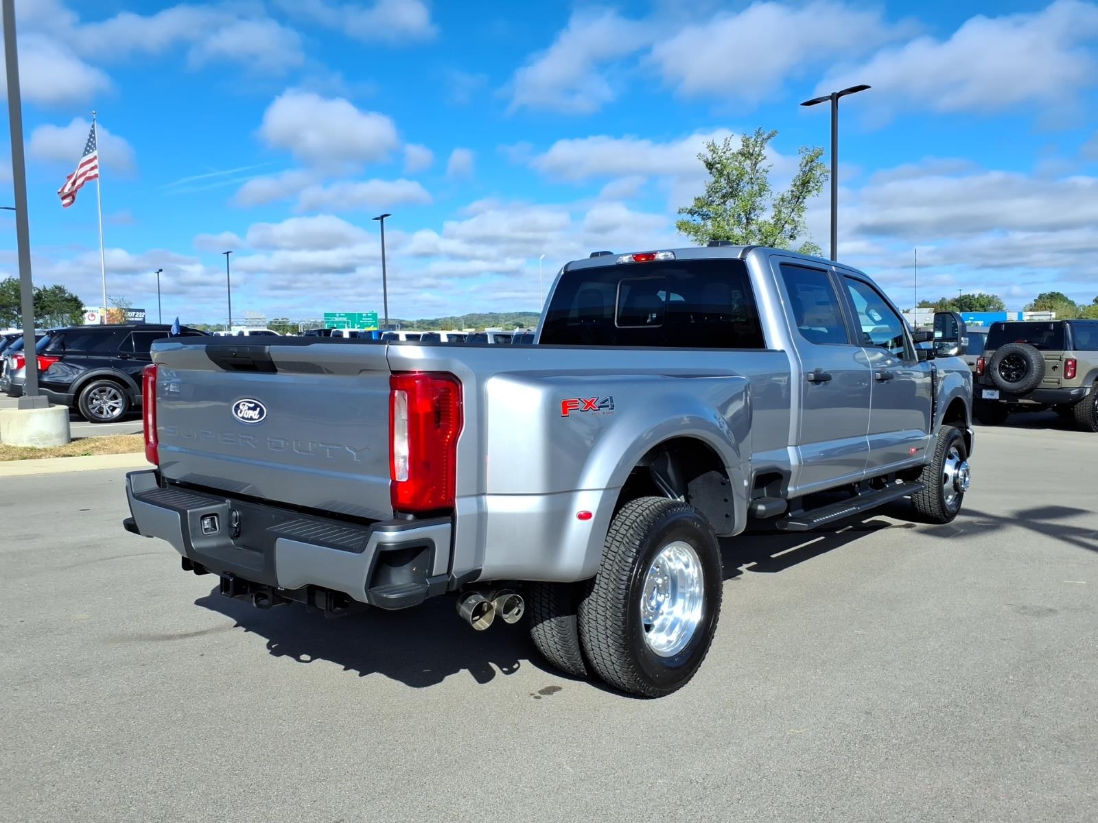 New 2027 Ford Super Duty F-350® XL TRUCK