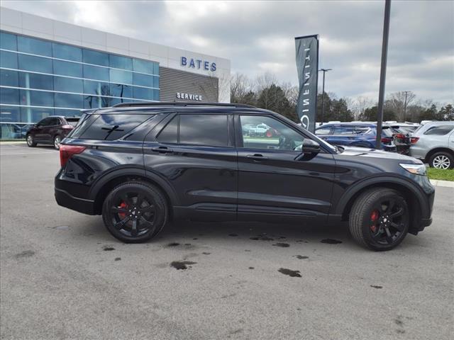 2024 Ford Explorer ST photo 2