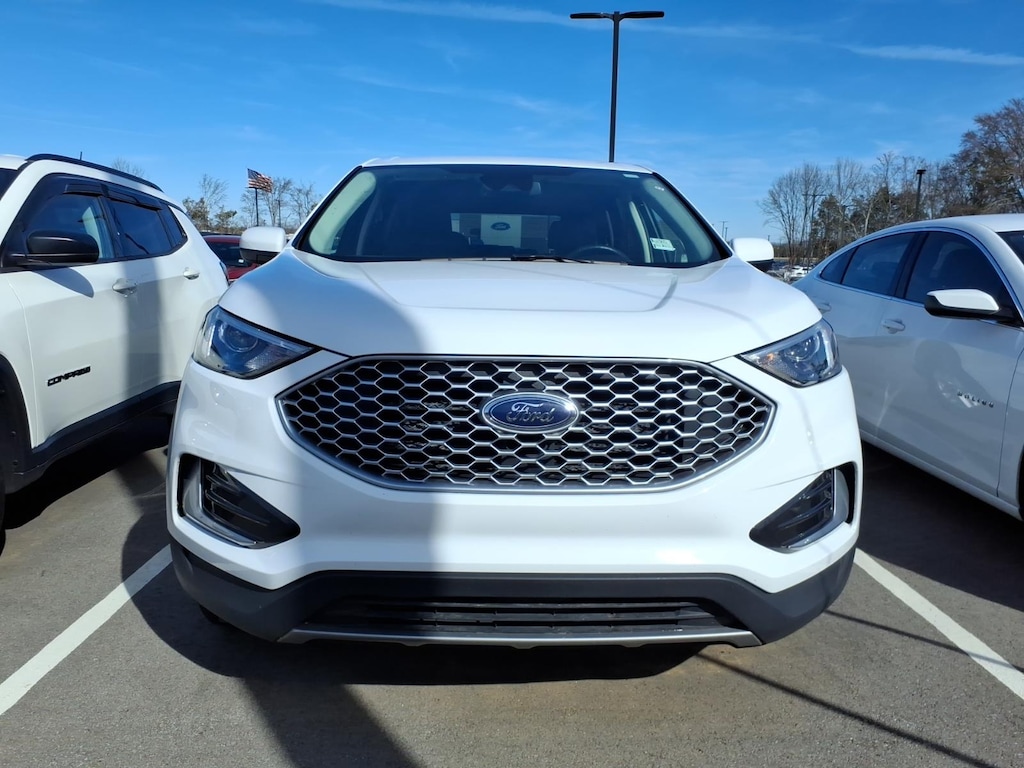 Used 2024 Ford Edge SEL SUV