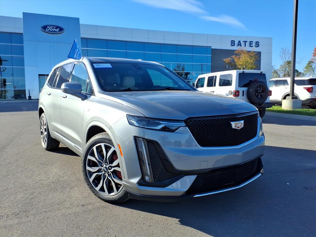 2024 Cadillac XT6 Sport's photo
