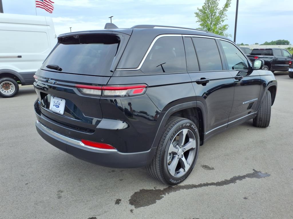 2022 Jeep Grand Cherokee Limited 4xe photo 3