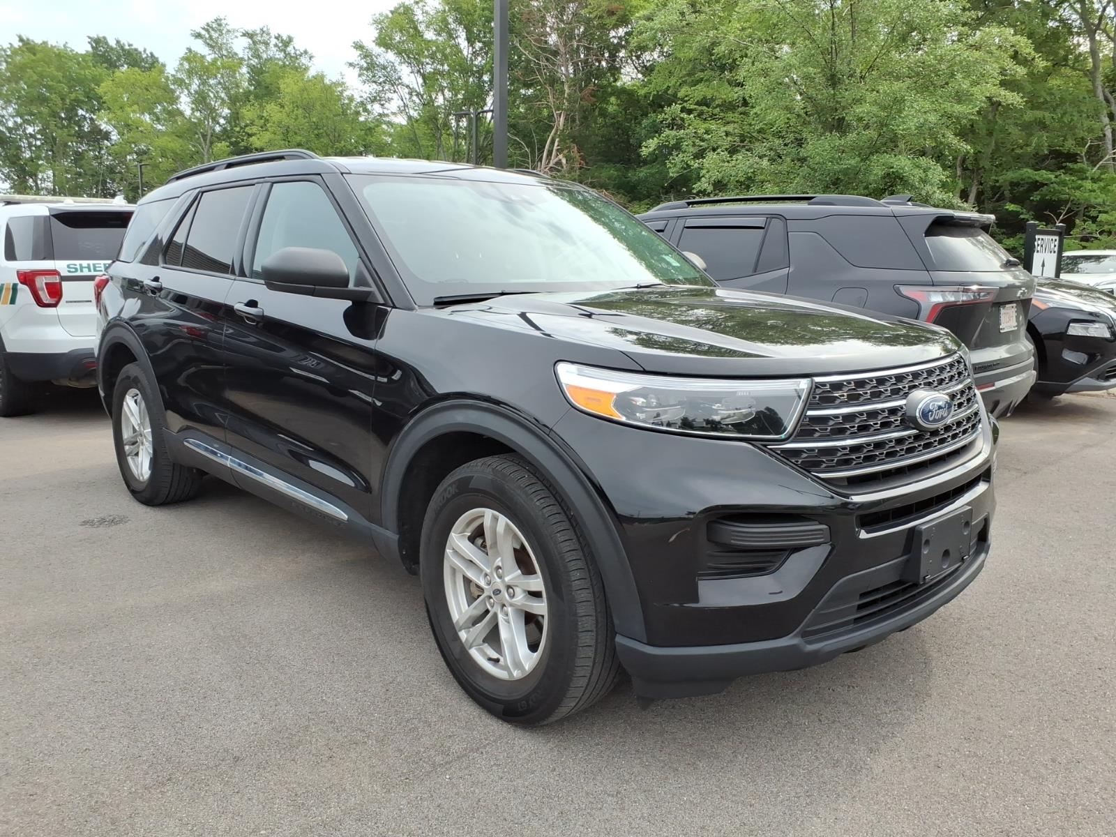 2023 Ford Explorer XLT 4WD's photo