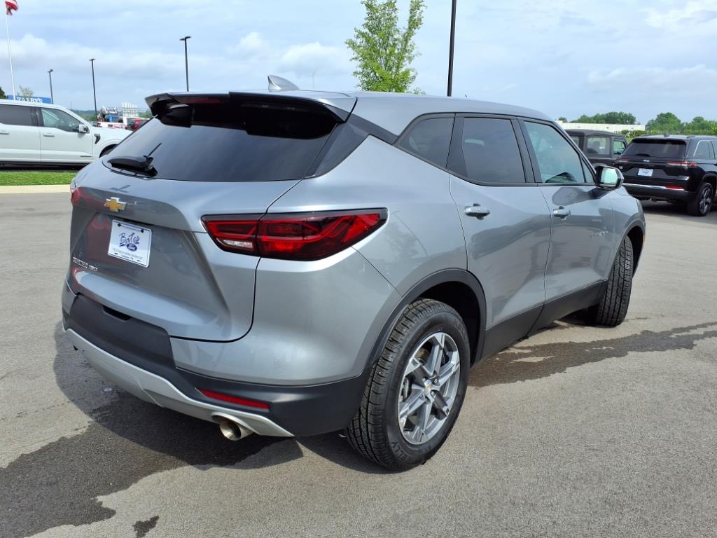 2023 Chevrolet Blazer 2LT photo 3