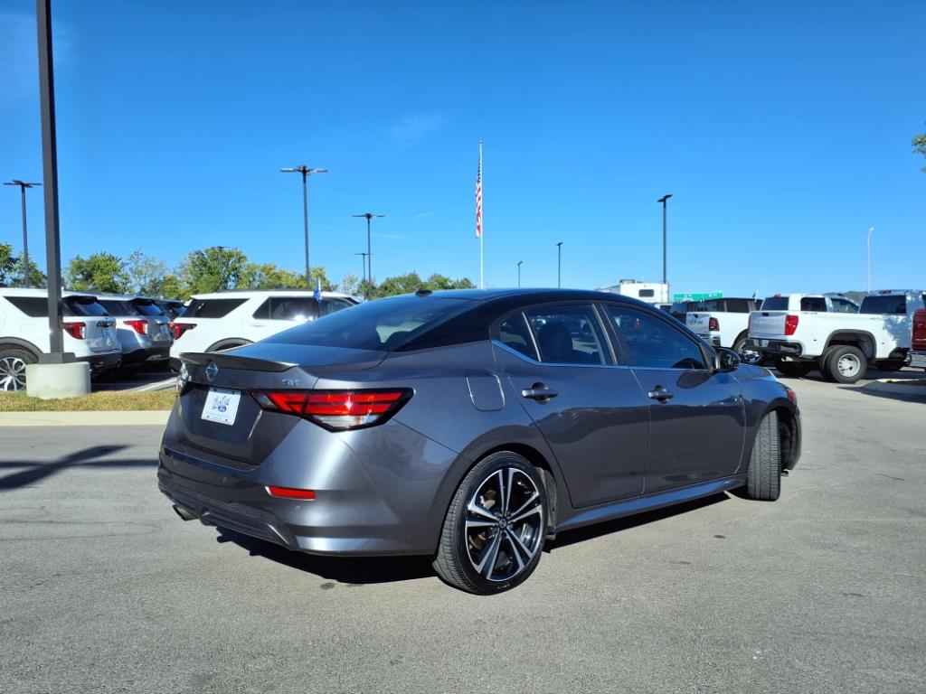 2020 Nissan Sentra SR photo 2