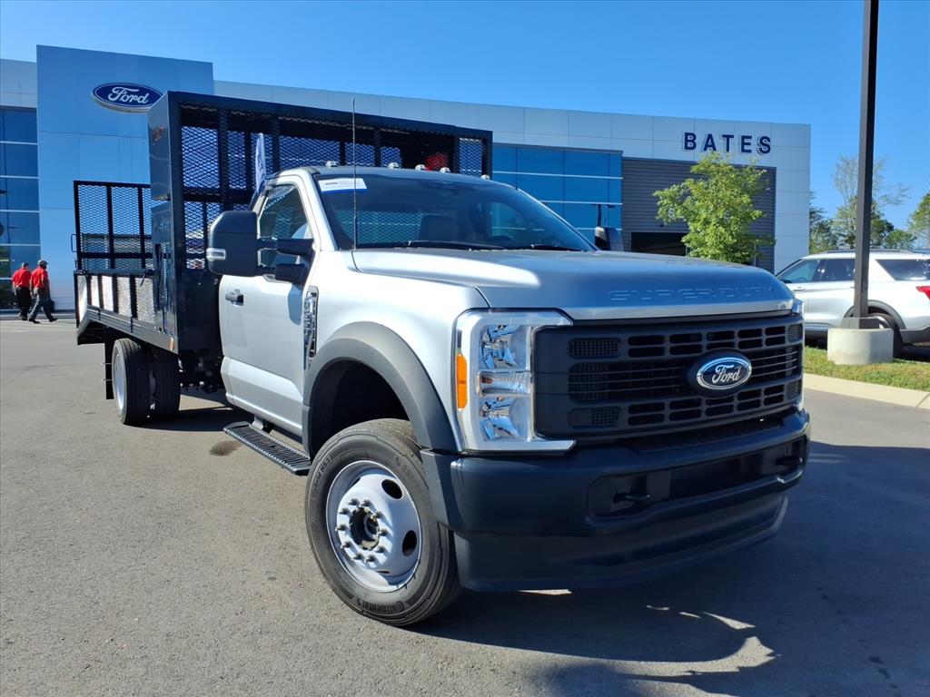 2023 Ford F-550 Super Duty Chassis Cab XL's photo