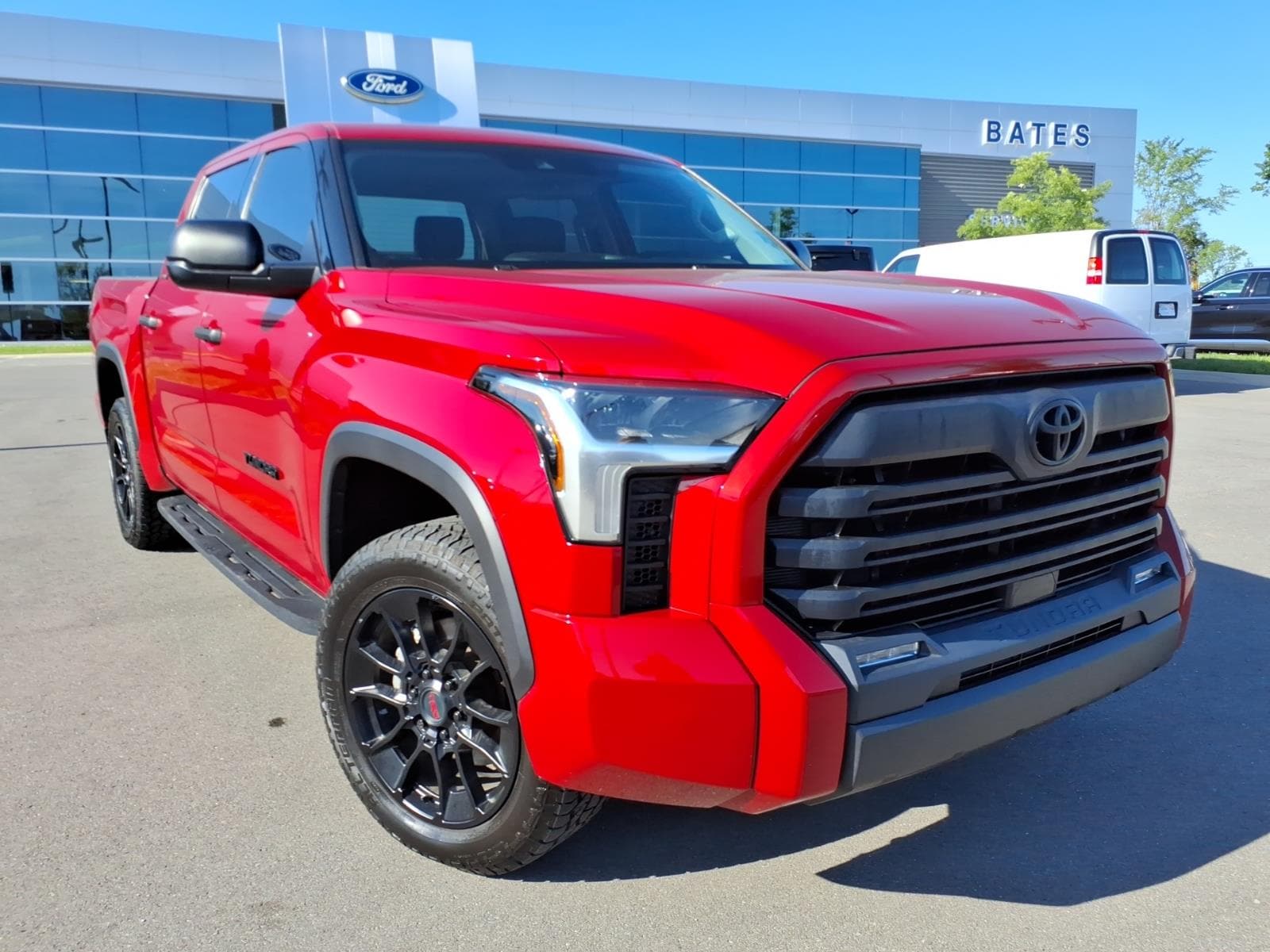 2022 Toyota Tundra SR5 3.4L 4WD CrewMax 5.5' Bed's photo