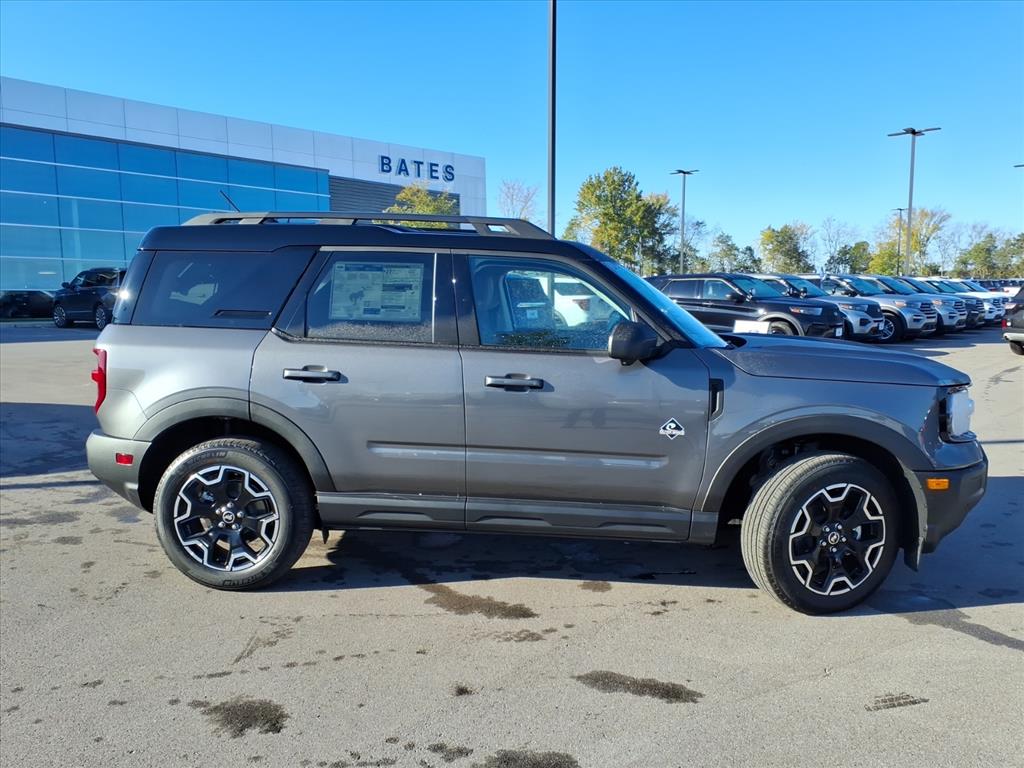 2025 Ford Bronco Sport Outer Banks - Photo 2