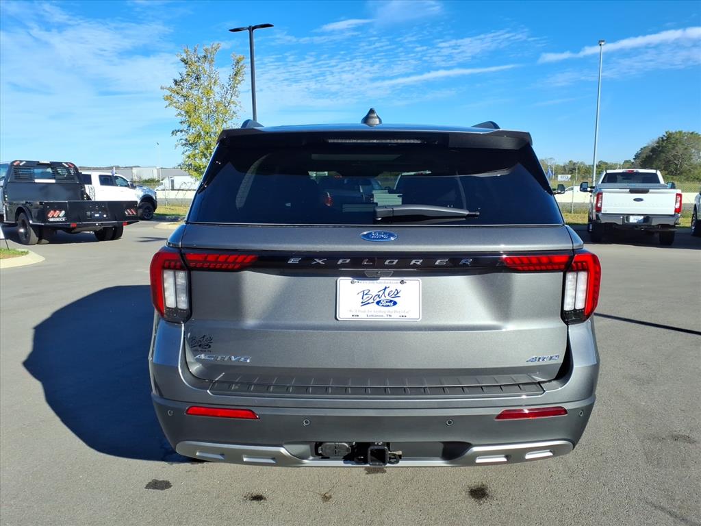 2026 Ford Explorer photo 4