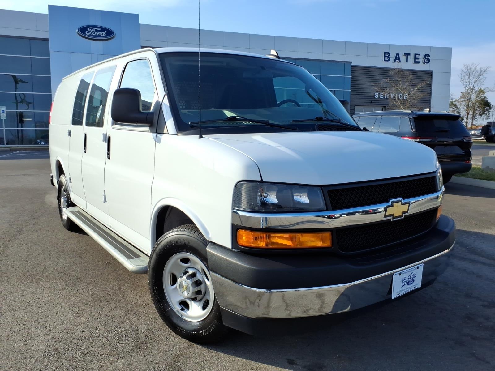 2024 Chevrolet Express 2500 Work Van HD's photo