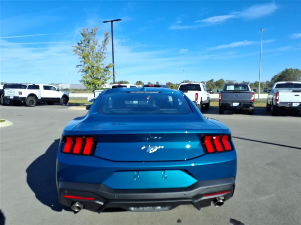 2026 Ford Mustang EcoBoost photo 4