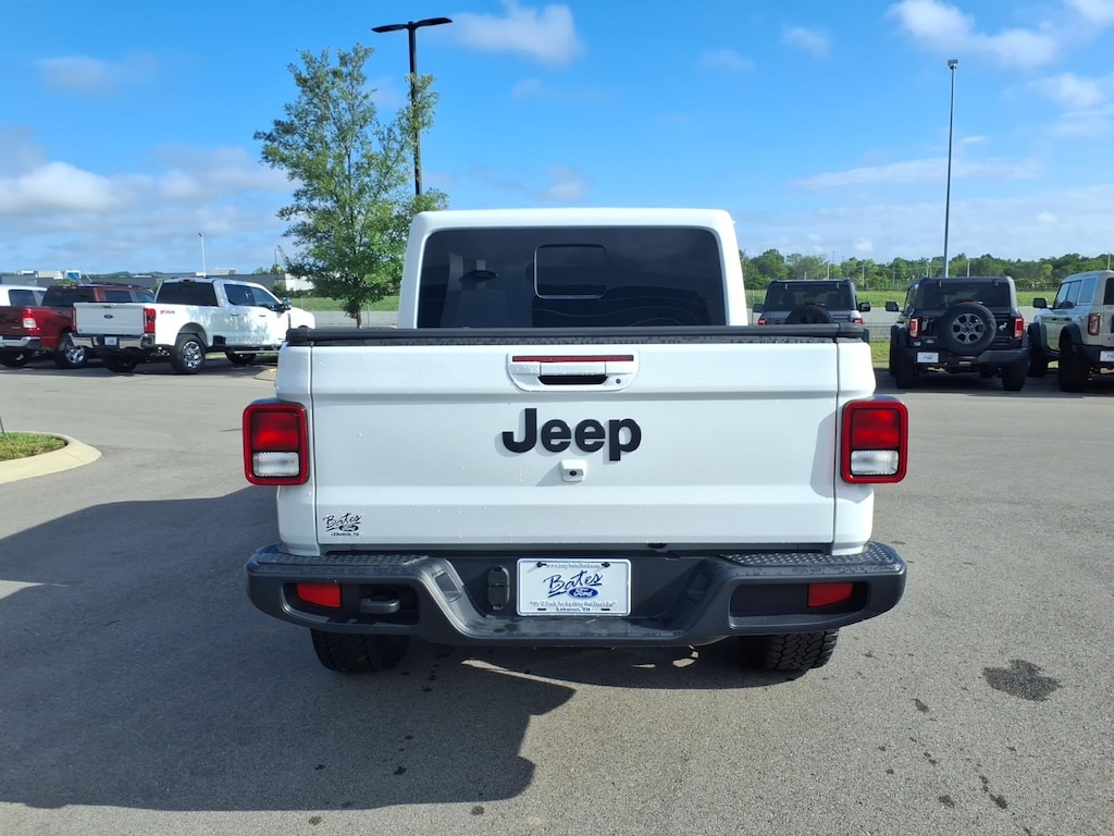 Certified 2025 Jeep Gladiator Nighthawk Truck