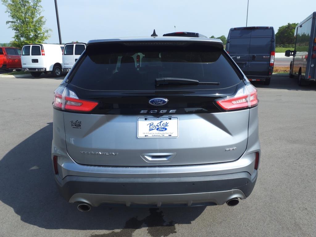 2022 Ford Edge Titanium photo 4