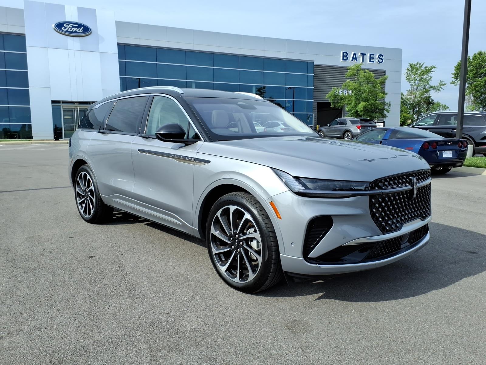 2024 Lincoln Nautilus Black Label AWD's photo