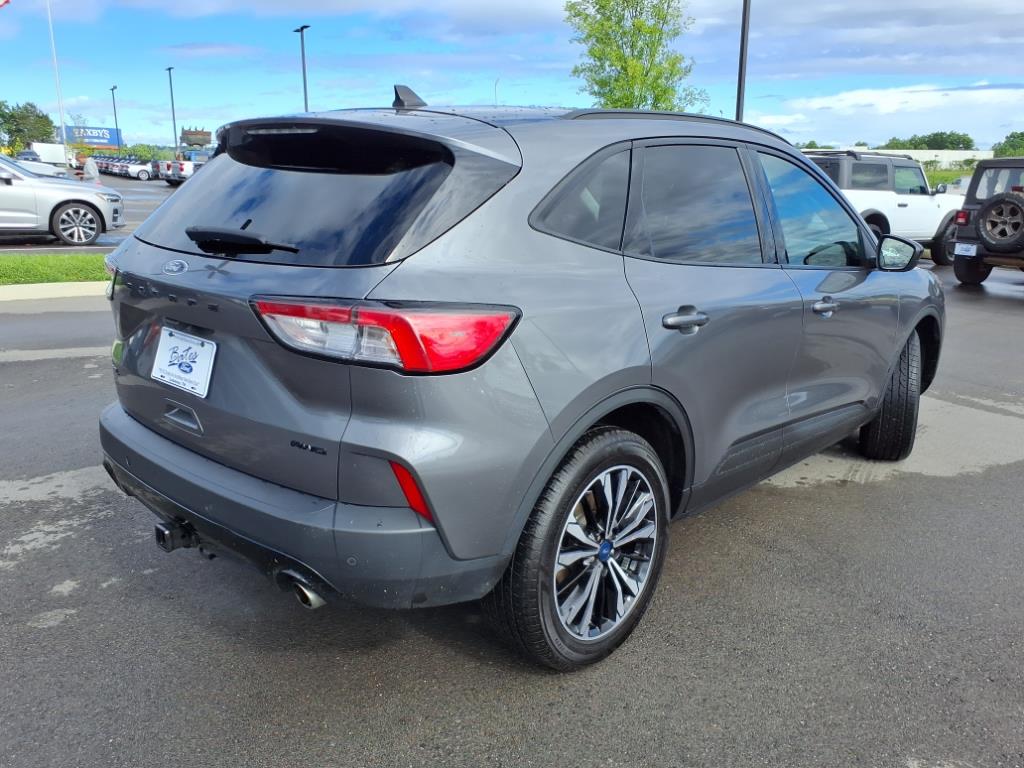 2022 Ford Escape SEL photo 3