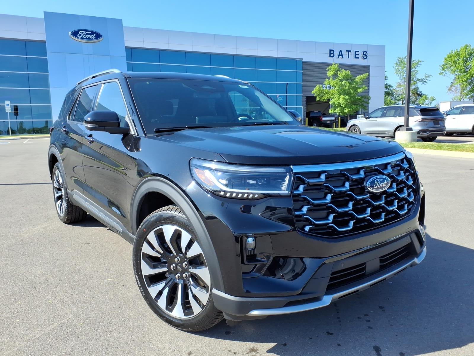 2026 Ford Explorer Platinum 4WD's photo