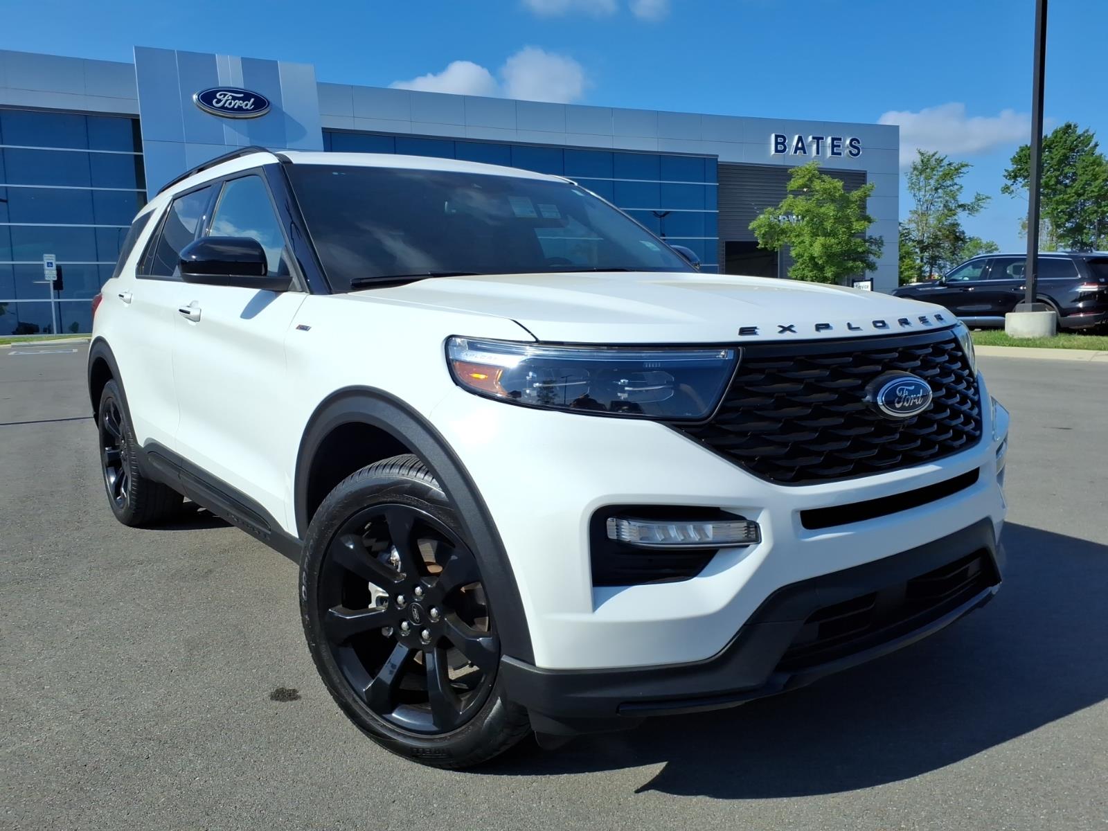 2024 Ford Explorer ST-LINE 4WD's photo