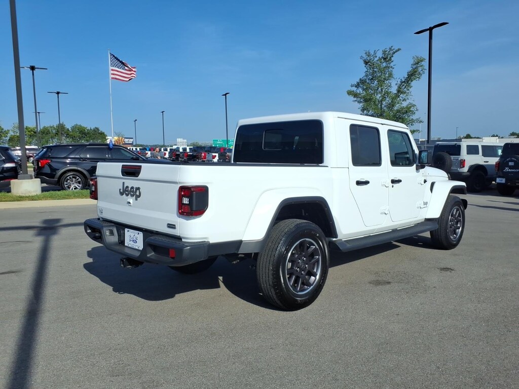 Certified 2022 Jeep Gladiator Overland Truck