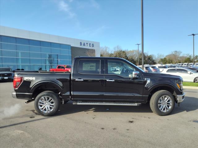 2025 Ford F-150 XLT photo 2