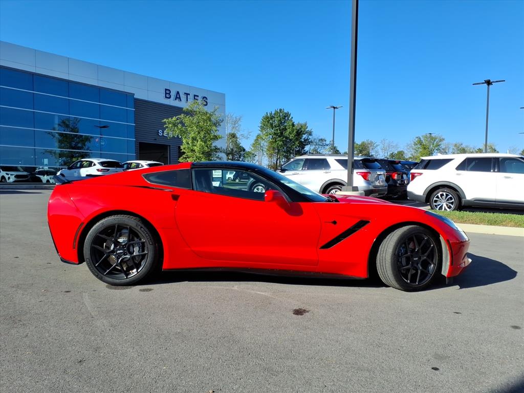 2016 Chevrolet Corvette Stingray Coupe photo 2