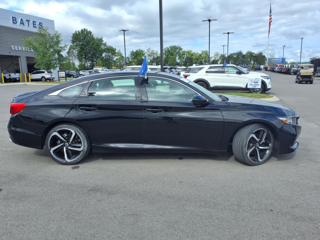 2022 Honda Accord Sport photo 2