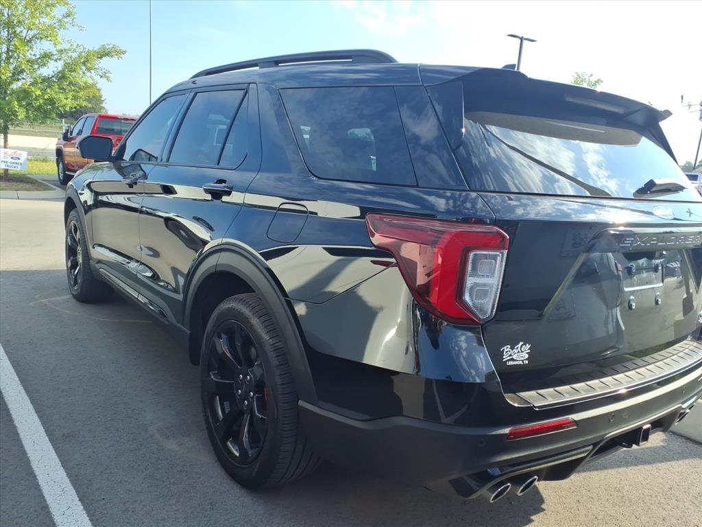 2023 Ford Explorer ST photo 3