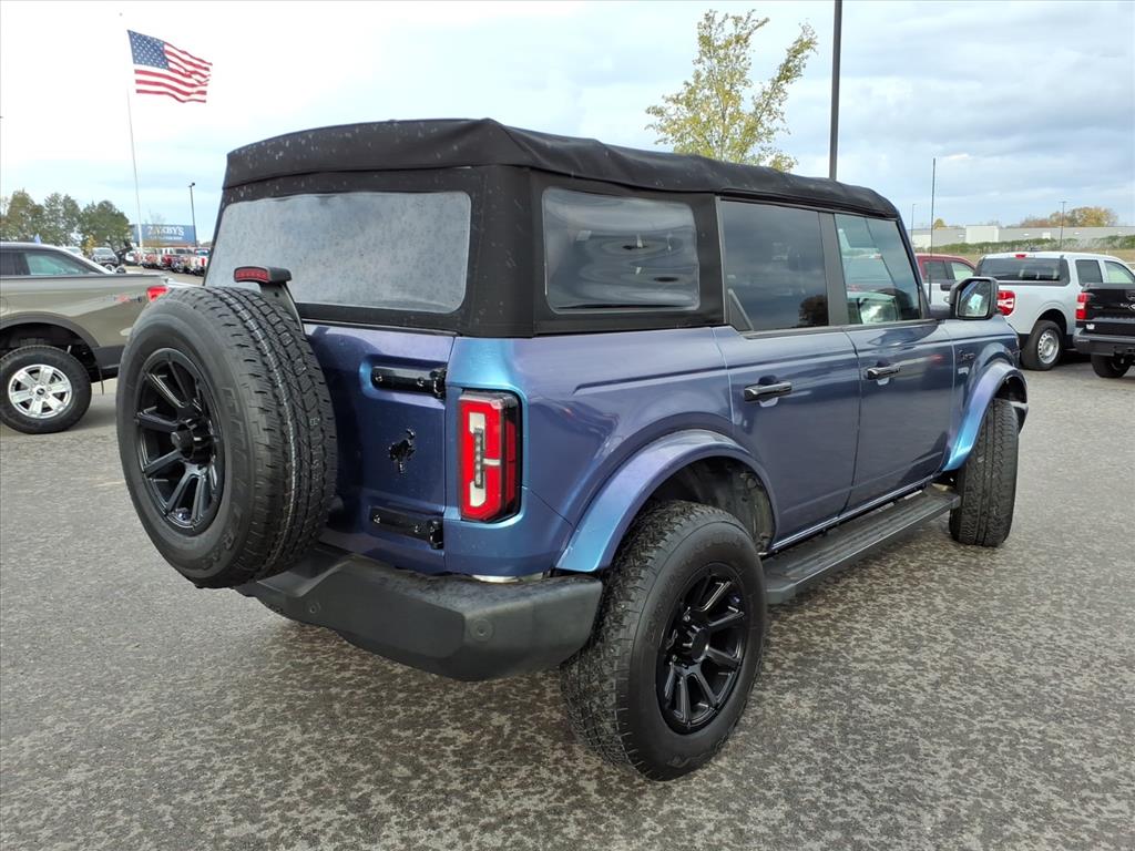 2022 Ford Bronco Outer Banks photo 3