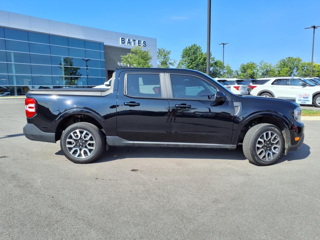 2023 Ford Maverick Lariat photo 2