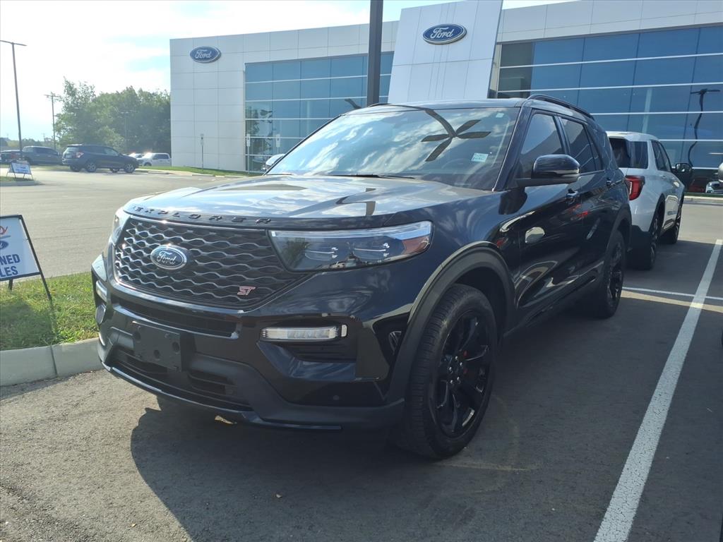 2023 Ford Explorer ST photo 4