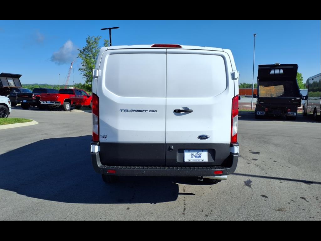 2025 Ford Transit Cargo Van photo 4