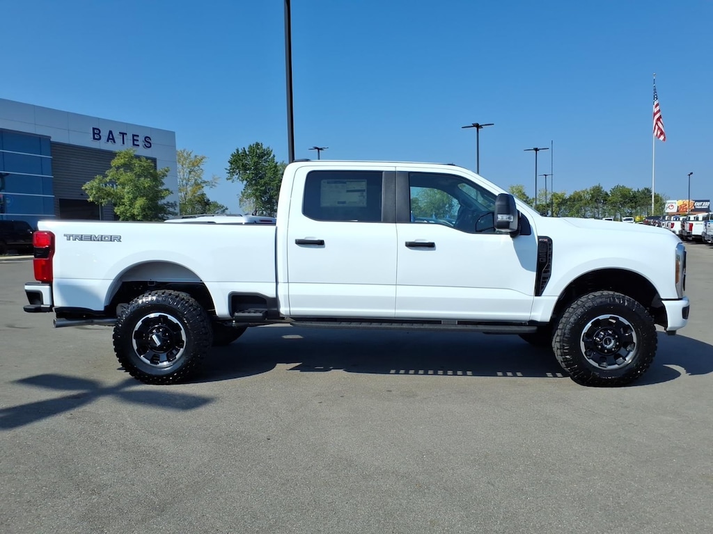 New 2027 Ford F-Series Sd F250 4X4 Crew/C TRUCK