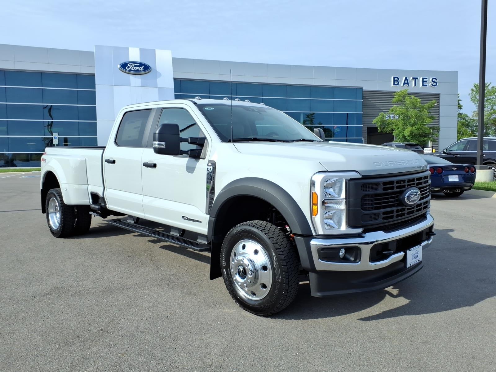 2026 Ford F-450 XL 4x4 Crew Cab 8' Box DRW's photo