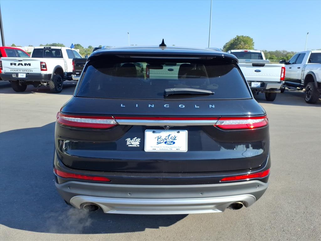 2022 Lincoln Corsair Standard photo 4