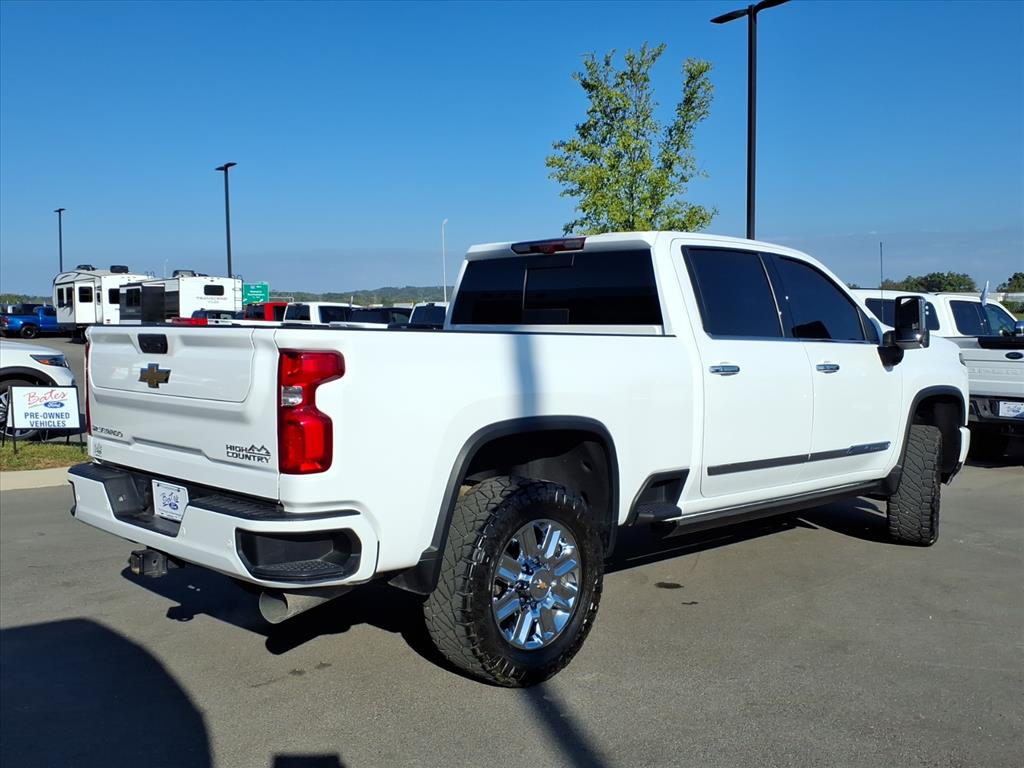 2024 Chevrolet Silverado 3500HD High Country photo 3