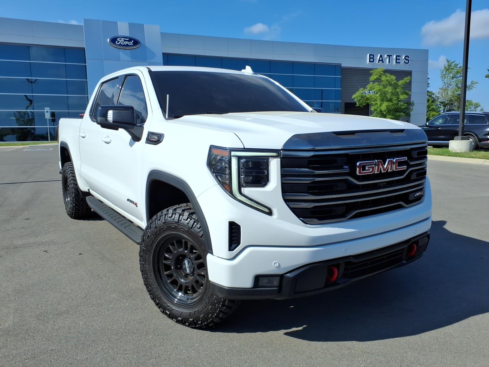 2022 GMC Sierra 4WD Crew Cab Short Box AT4's photo