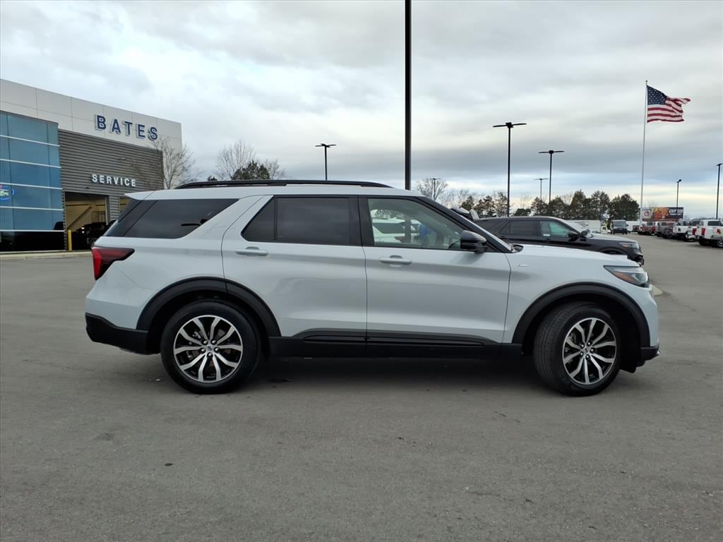 New 2026 Ford Explorer ST-Line SUV