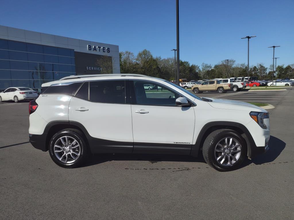 2023 Gmc Terrain SLT photo 2