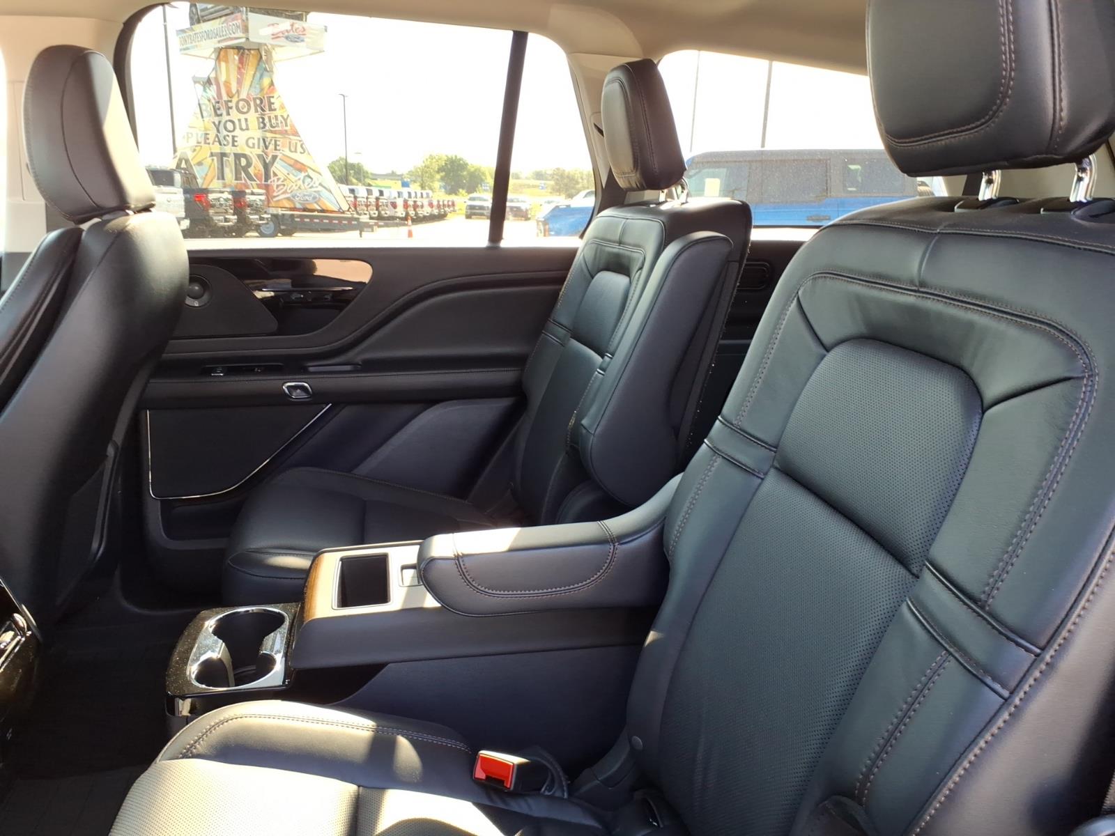 2025 Lincoln Aviator Reserve - Photo 13