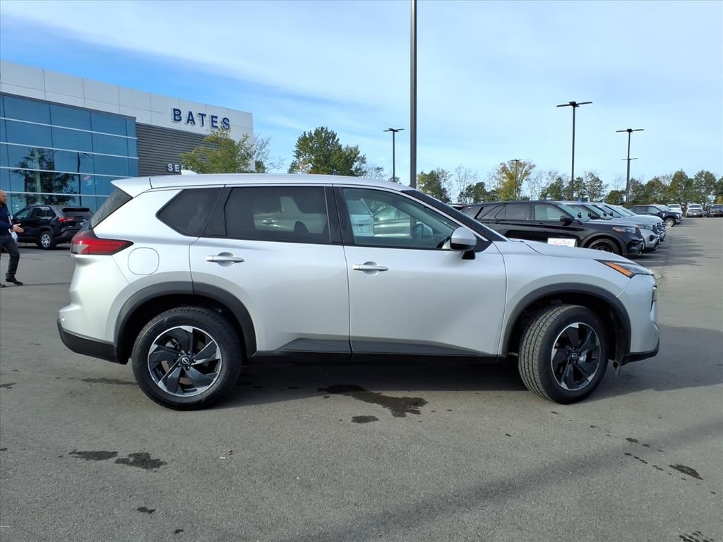 Used 2024 Nissan Rogue SV SUV