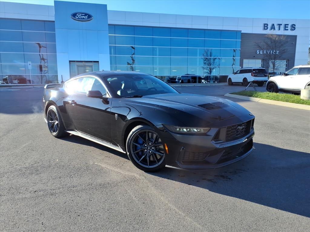2026 Ford Mustang Dark Horse's photo