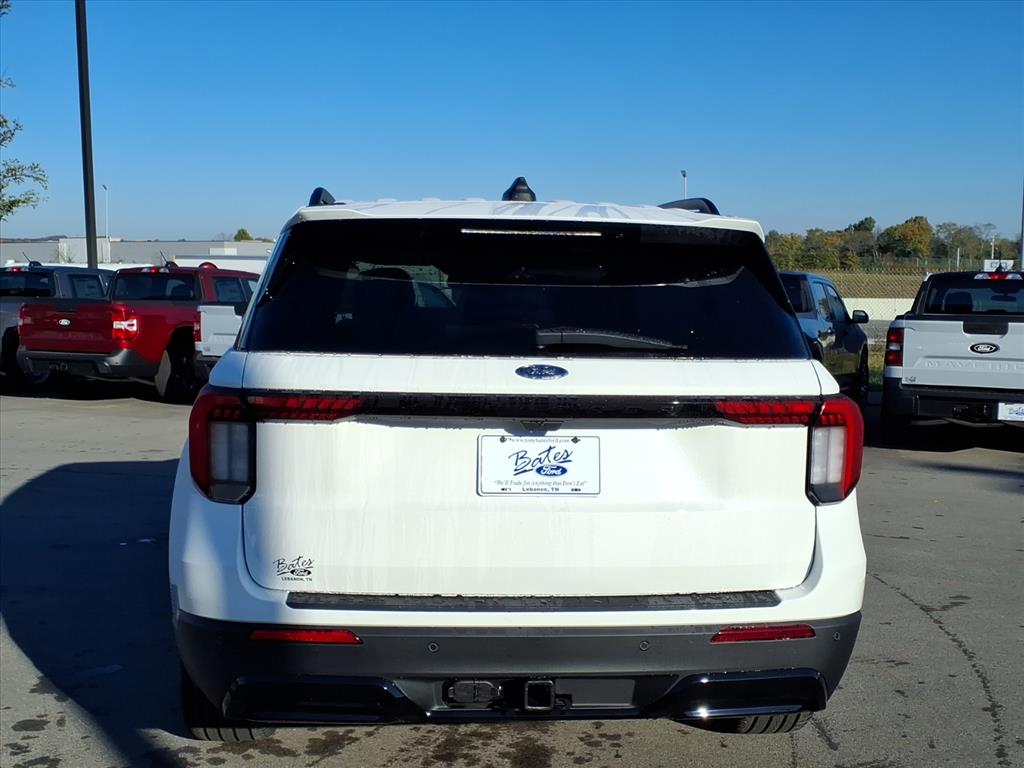 2026 Ford Explorer ST-Line photo 4