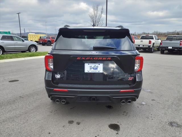 2024 Ford Explorer ST photo 4