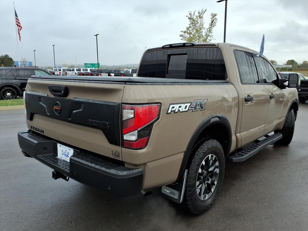 2021 Nissan Titan PRO-4X photo 2