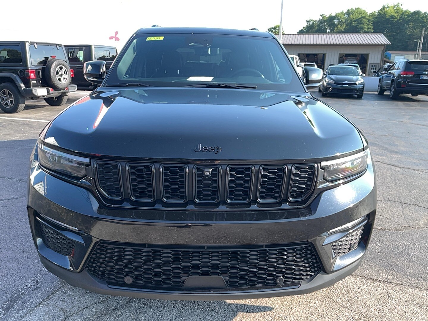 2024 Jeep Grand Cherokee Limited photo 2