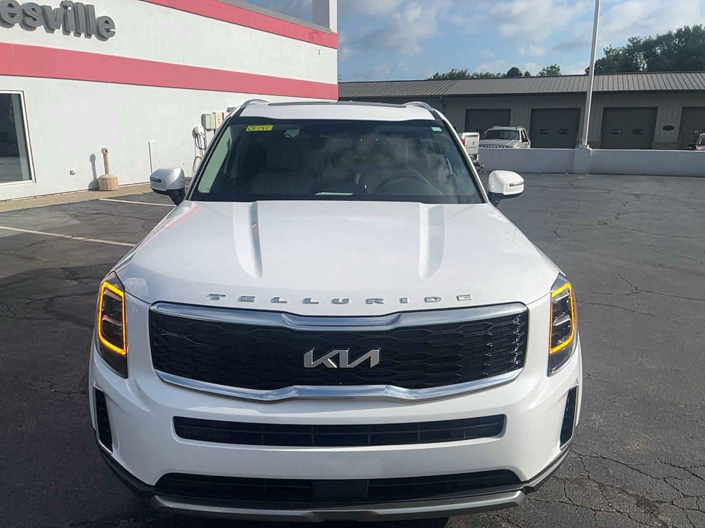 Used 2022 Kia Telluride EX with VIN 5XYP34HC6NG236391 for sale in Batesville, IN