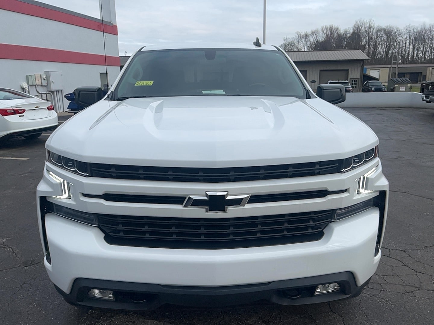 Used 2021 Chevrolet Silverado 1500 RST with VIN 1GCUYEEDXMZ300147 for sale in Batesville, IN