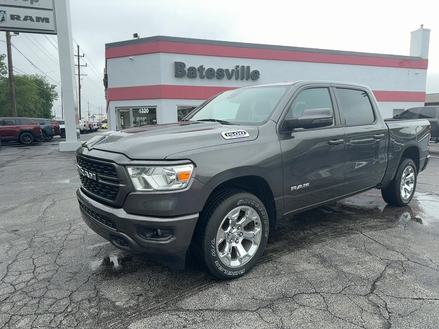 2023 RAM 1500 Big Horn/Lone Star 4x4 Crew Cab 5'7's photo